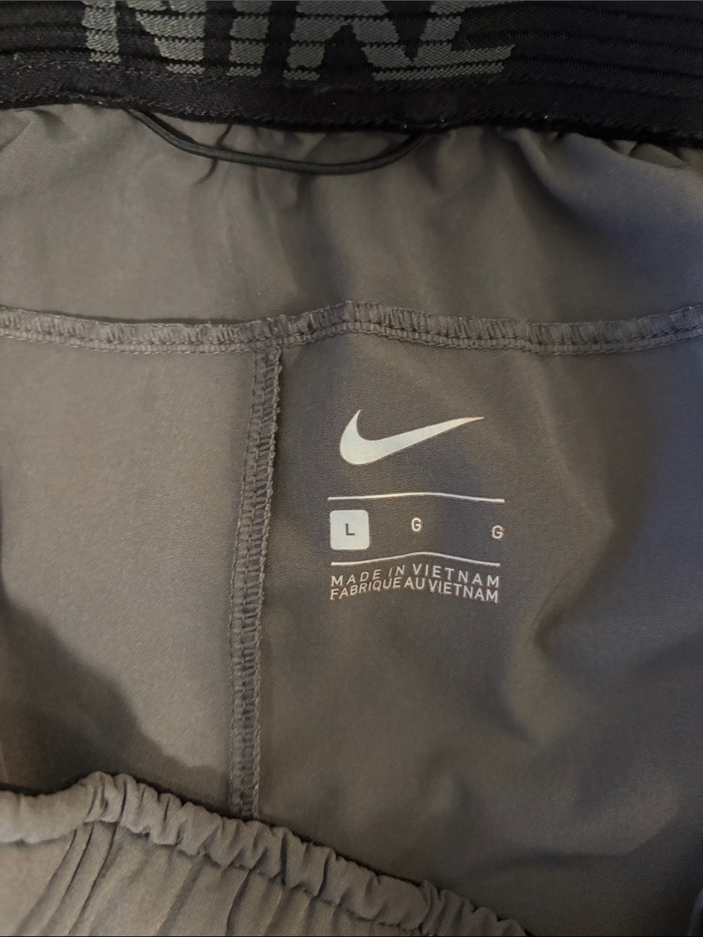 Nike Men’s Gray Shorts. Size Large. Excellent condition. - Picture 3 of 4